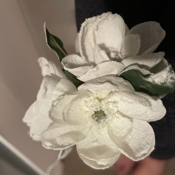 7 XL long stem artificial roses NWOT - Picture 3 of 10